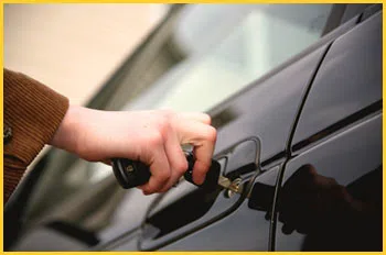 Exclusive Locksmith Service Milpitas, CA 408-484-3864 - 18-car-unlock